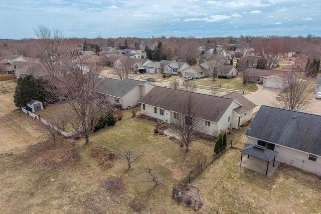 2840 Newport Avenue, Oshkosh, WI 54904