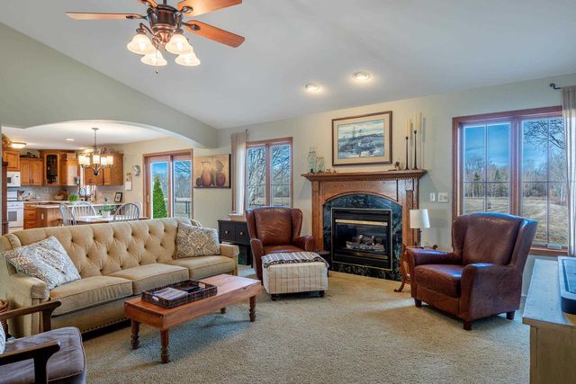 2840 Newport Avenue, Oshkosh, WI 54904