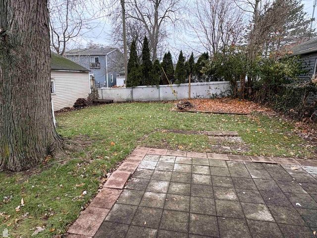 325 N Broadway Street, Lake Orion, MI 48362