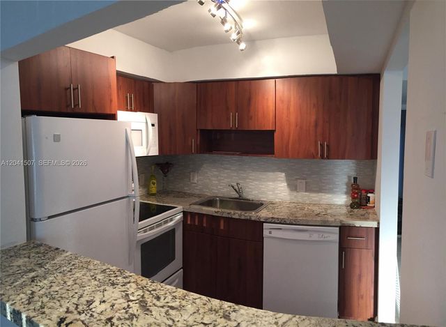 165 Ellesmere C C, Deerfield Beach, FL 33442