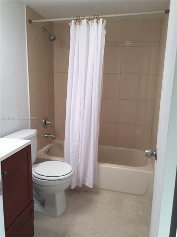 165 Ellesmere C C, Deerfield Beach, FL 33442