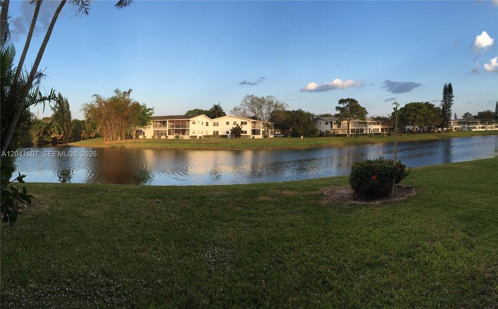 165 Ellesmere C C, Deerfield Beach, FL 33442