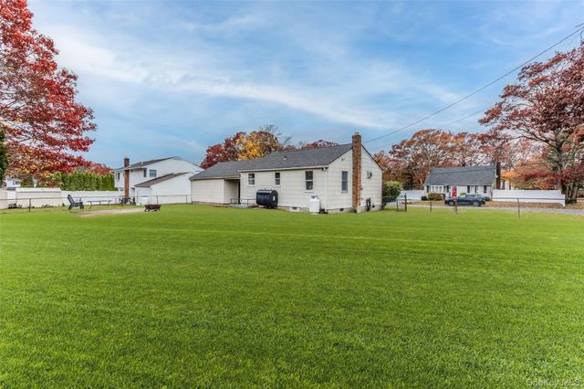 141 Wendy Drive, Holtsville, NY 11742