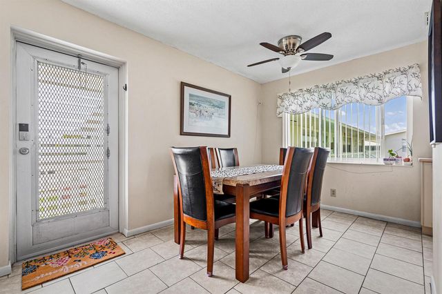 167 Cambridge G, West Palm Beach, FL 33417