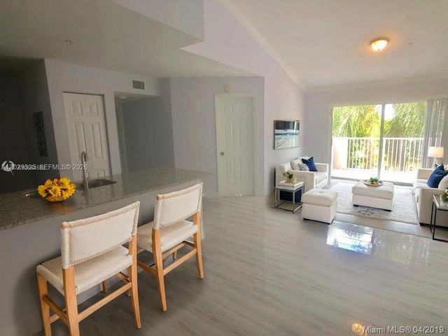 11155 SW 5th Pl 306, Pembroke Pines, FL 33025