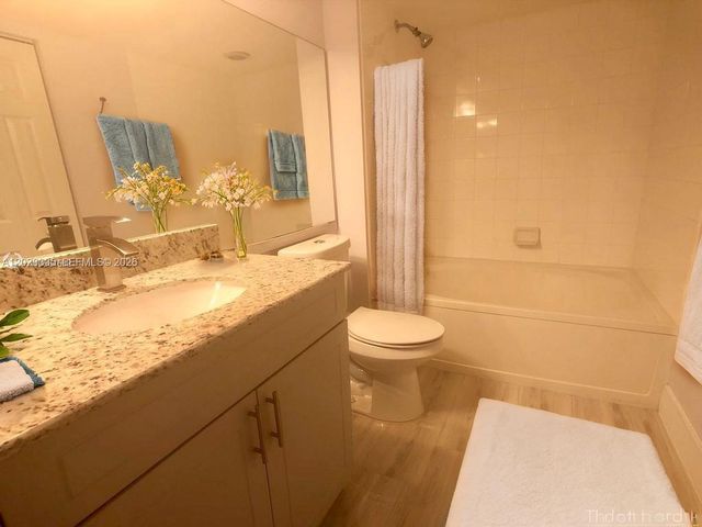 11155 SW 5th Pl 306, Pembroke Pines, FL 33025