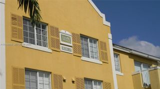 11155 SW 5th Pl 306, Pembroke Pines, FL 33025