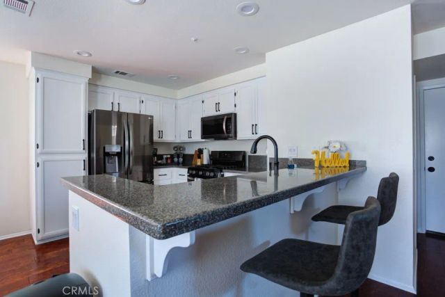 14794 Goldenrain, Fontana, CA 92337