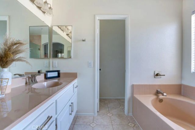 14794 Goldenrain, Fontana, CA 92337