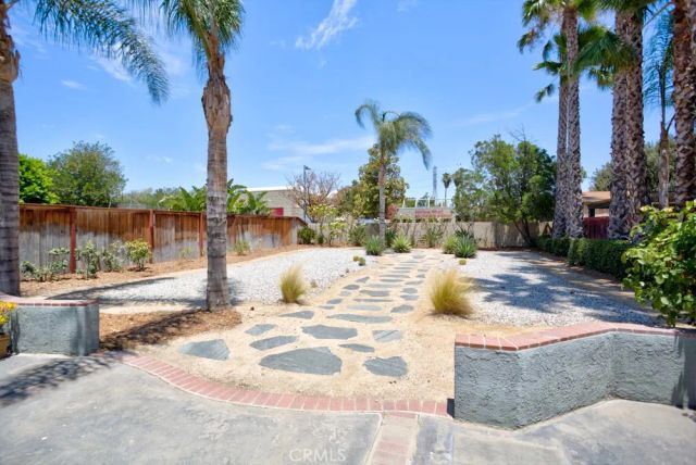 14794 Goldenrain, Fontana, CA 92337