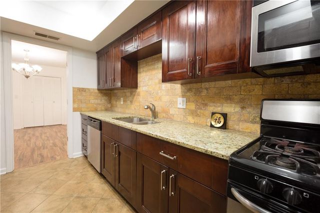 6851 Roswell Road B15, Atlanta, GA 30328