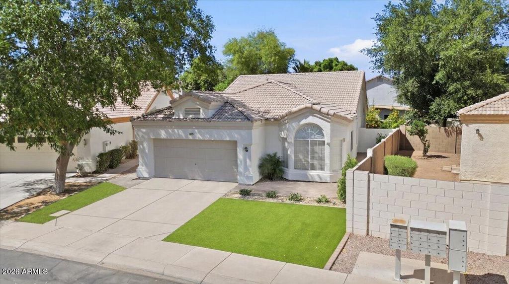 1028 N COLUMBUS Drive, Gilbert, AZ 85234 — photo 2