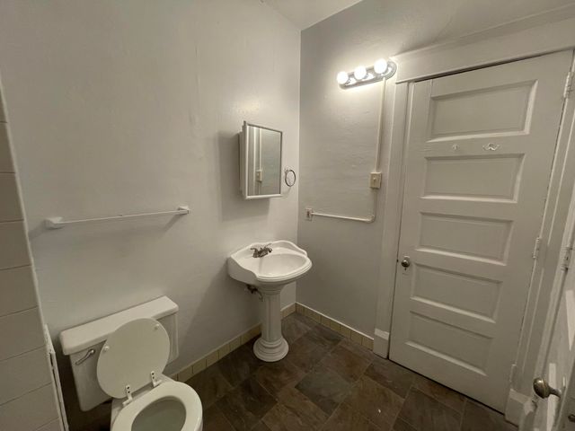 447 W Walnut Street, Kalamazoo, MI 49007