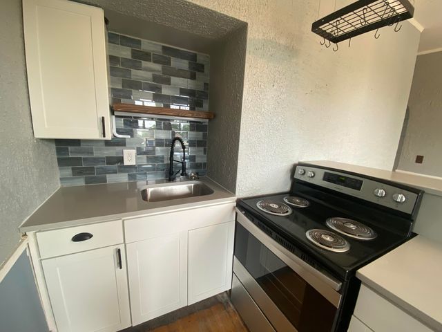 447 W Walnut Street, Kalamazoo, MI 49007