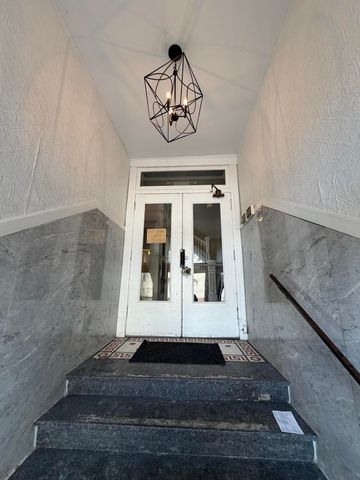 447 W Walnut Street, Kalamazoo, MI 49007