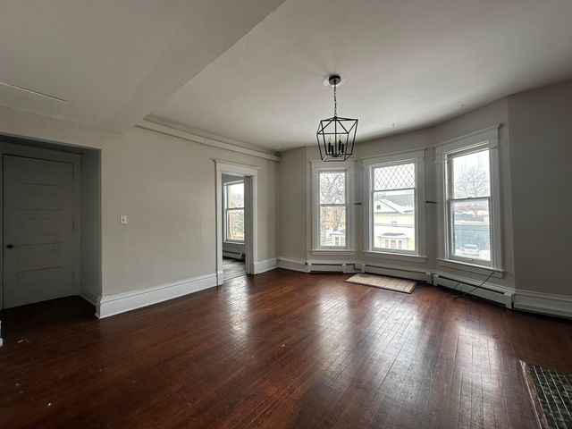 447 W Walnut Street, Kalamazoo, MI 49007