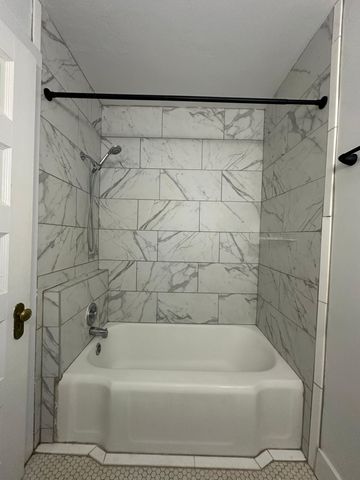 447 W Walnut Street, Kalamazoo, MI 49007