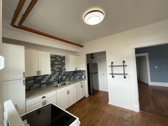 447 W Walnut Street, Kalamazoo, MI 49007