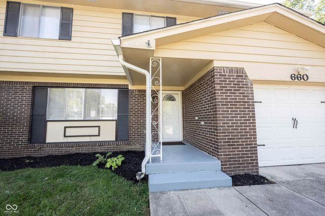 660 Holiday Drive, Fortville, IN 46040