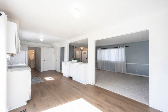 660 Holiday Drive, Fortville, IN 46040