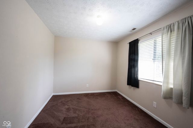 660 Holiday Drive, Fortville, IN 46040
