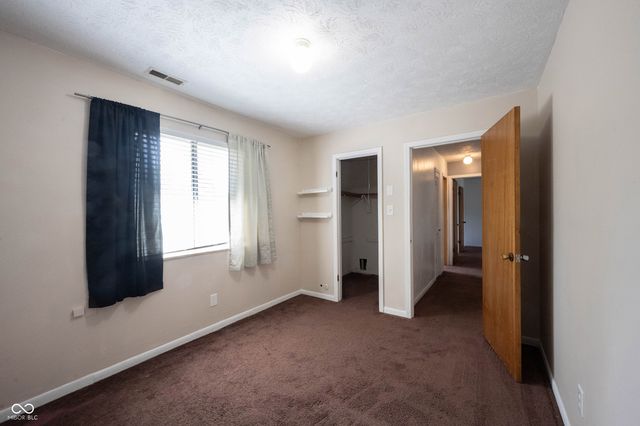 660 Holiday Drive, Fortville, IN 46040