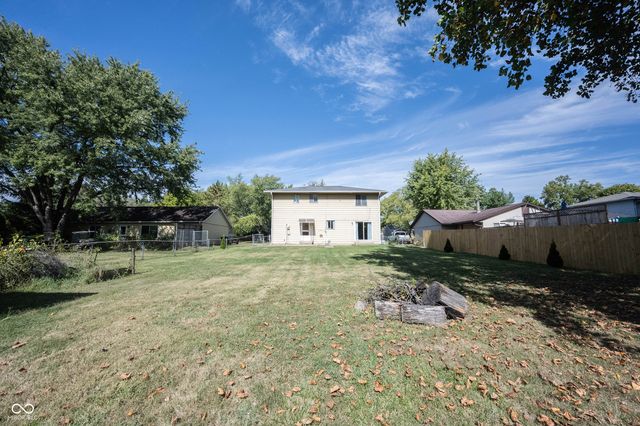660 Holiday Drive, Fortville, IN 46040