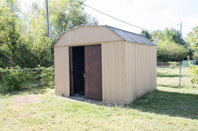 660 Holiday Drive, Fortville, IN 46040