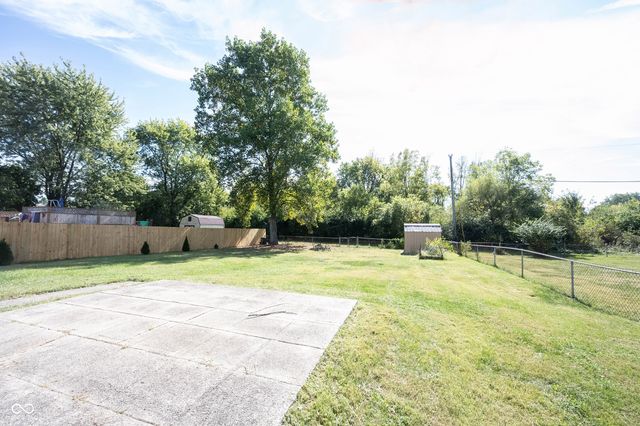 660 Holiday Drive, Fortville, IN 46040