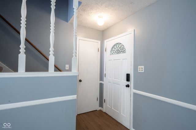 660 Holiday Drive, Fortville, IN 46040