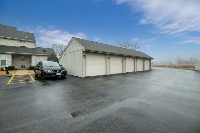 104 Chesterfield Court 1, Bourbonnais, IL 60914