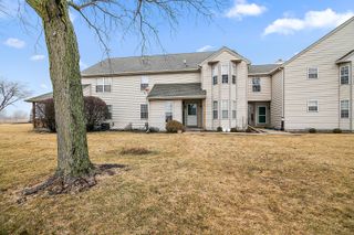 104 Chesterfield Court 1, Bourbonnais, IL 60914