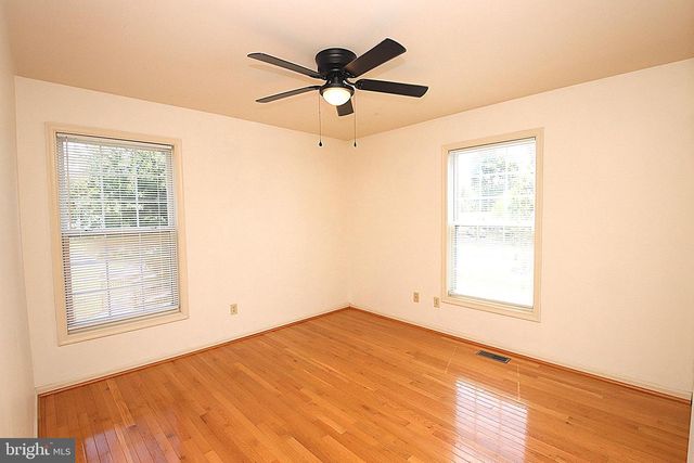 16903 HAMPSHIRE DR, Williamsport, MD 21795