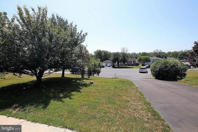 16903 HAMPSHIRE DR, Williamsport, MD 21795