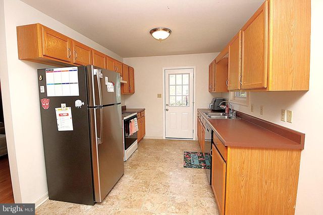 16903 HAMPSHIRE DR, Williamsport, MD 21795