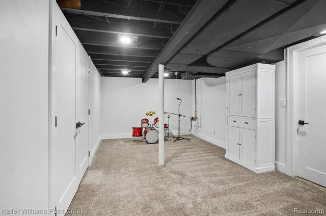 31607 Lexington Heights, Warren, MI 48092