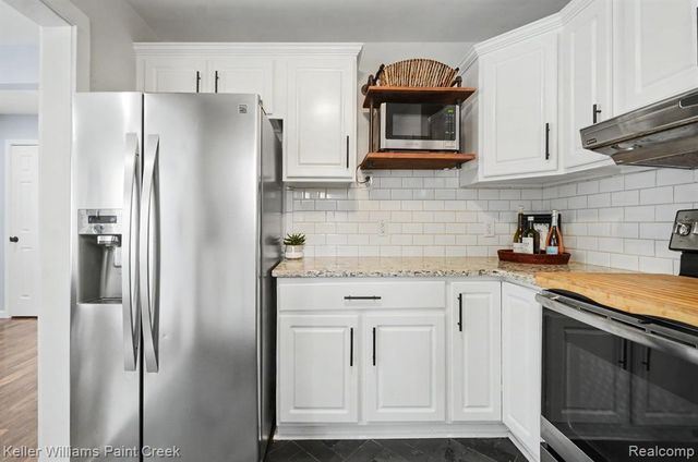 31607 Lexington Heights, Warren, MI 48092