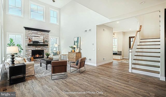 224 WEST VALLEY RD, Denver, PA 17517