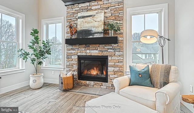 224 WEST VALLEY RD, Denver, PA 17517