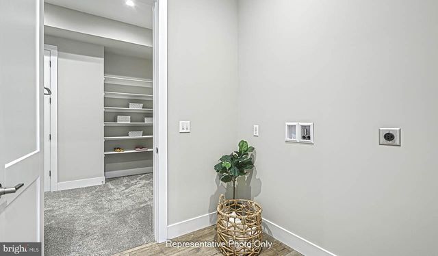 224 WEST VALLEY RD, Denver, PA 17517
