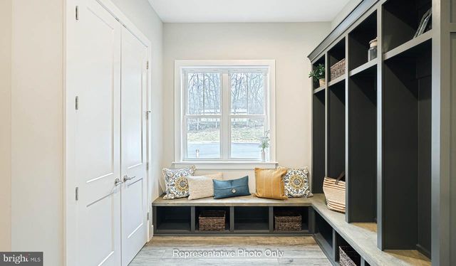 224 WEST VALLEY RD, Denver, PA 17517