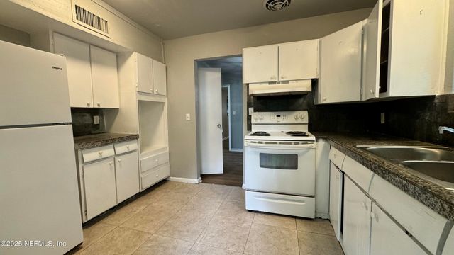 804 LA MARCHE Drive, Jacksonville, FL 32205