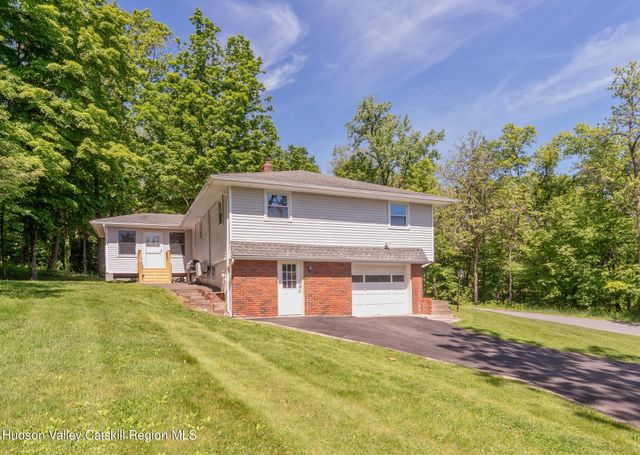 105 Alda Drive, Kingston, NY 12401