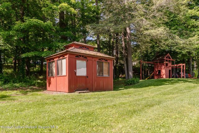 105 Alda Drive, Kingston, NY 12401