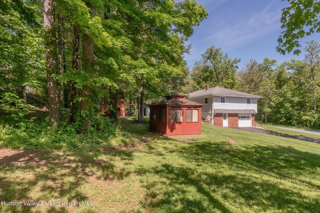 105 Alda Drive, Kingston, NY 12401
