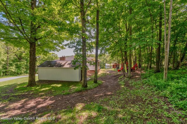 105 Alda Drive, Kingston, NY 12401