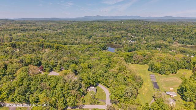 105 Alda Drive, Kingston, NY 12401