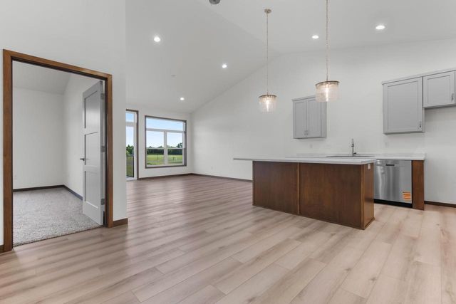 3375 SHAWANO AVENUE, Green Bay, WI 54313
