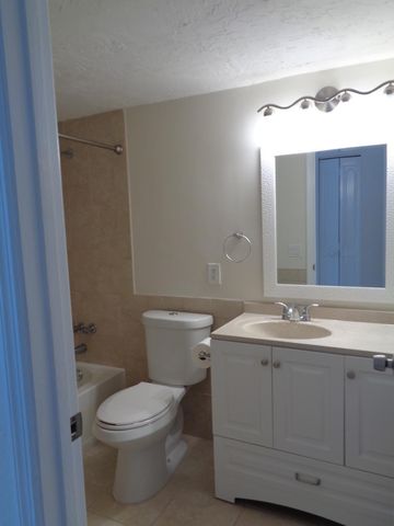 312 SOUTHWIND Drive 104, North Palm Beach, FL 33408