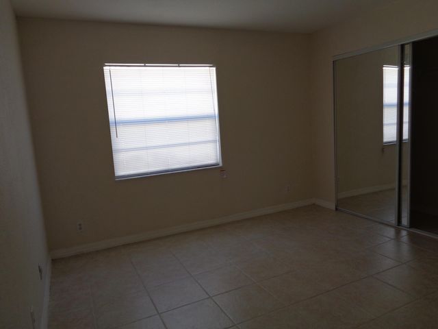 312 SOUTHWIND Drive 104, North Palm Beach, FL 33408